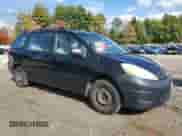 2010 Toyota Sienna CE z VIN 5TDKK4CC2AS305336, wystawiony jako Copart lot #86893375 z przebiegiem 225 105 mil mil oraz Czysty tytuł • Clean title. Historia ofert i sprzedaży dostępna na DreamBid. Obrazek 4.