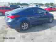 2015 Hyundai Elantra SE z VIN 5NPDH4AE6FH551248, wystawiony jako IAAI lot #43385884 z przebiegiem 243 242 mil mil oraz . Historia ofert i sprzedaży dostępna na DreamBid. Obrazek 4.