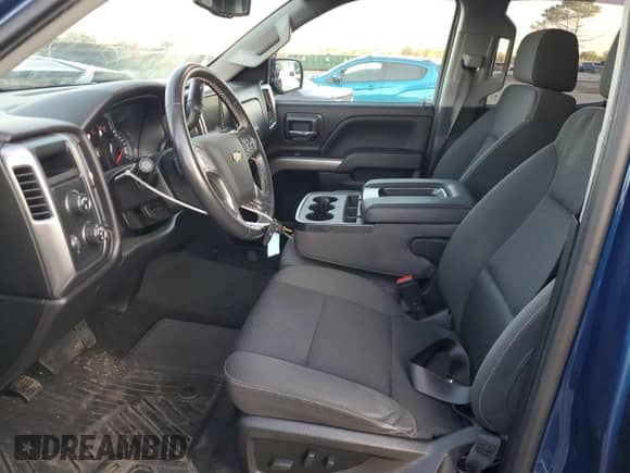 2018 Chevrolet Silverado 1500 LT с VIN 1GCVKREH8JZ147411, выставлен на аукционе Copart как лот 71670135 с пробегом 48 414 миль миль и Чистый • Clean title. История ставок и продаж доступна на DreamBid. Изображение 7.