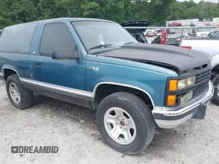 1993 Chevrolet Blazer с VIN 1GNEK18K3PJ362282, выставлен на аукционе IAAI как лот 42208527 с пробегом 262 418 миль миль и . История ставок и продаж доступна на DreamBid. Изображение 1.