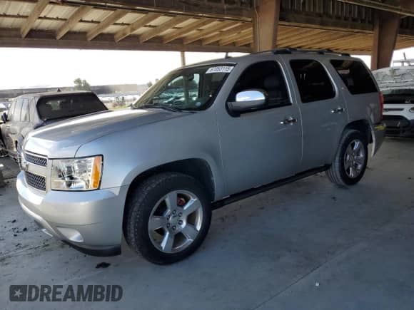 2010 Chevrolet Tahoe LTZ с VIN 1GNUKCE06AR290528, выставлен на аукционе Copart как лот 67053115 с пробегом 183 190 миль миль и Списание • Salvage title. История ставок и продаж доступна на DreamBid. Изображение 1.