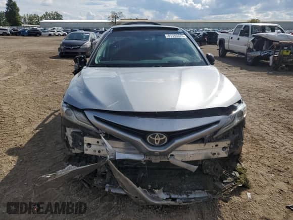 2019 Toyota Camry XSE z VIN 4T1BZ1HK3KU024410, wystawiony jako Copart lot #81793625 z przebiegiem 94 903 mil mil oraz Nie do naprawy • Non repairable. Historia ofert i sprzedaży dostępna na DreamBid. Obrazek 5.