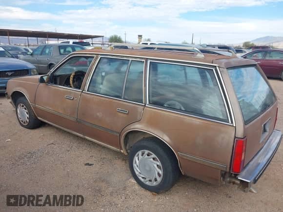 1983 Chevrolet Cavalier с VIN 1G1AD35P2DJ172197, выставлен на аукционе IAAI как лот 41692703 с пробегом 12 947 миль миль и . История ставок и продаж доступна на DreamBid. Изображение 3.