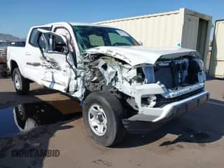 2021 Toyota Tacoma SR5 z VIN 3TMDZ5BN4MM111750, wystawiony jako IAAI lot #41981638 z przebiegiem 26 030 mil mil oraz . Historia ofert i sprzedaży dostępna na DreamBid. Obrazek 1.