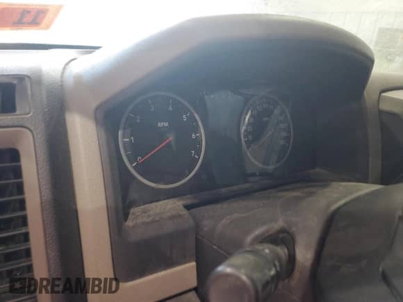 2012 Ram 1500 ST z VIN 1C6RD7FPXCS208993, wystawiony jako Copart lot #71857485 z przebiegiem Nie podano mil oraz Czysty tytuł • Clean title. Historia ofert i sprzedaży dostępna na DreamBid. Obrazek 9.