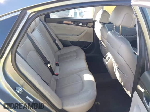 2017 Hyundai Sonata Limited с VIN KMHE54L28HA063330, выставлен на аукционе IAAI как лот 43429142 с пробегом 90 284 миль миль и . История ставок и продаж доступна на DreamBid. Изображение 8.