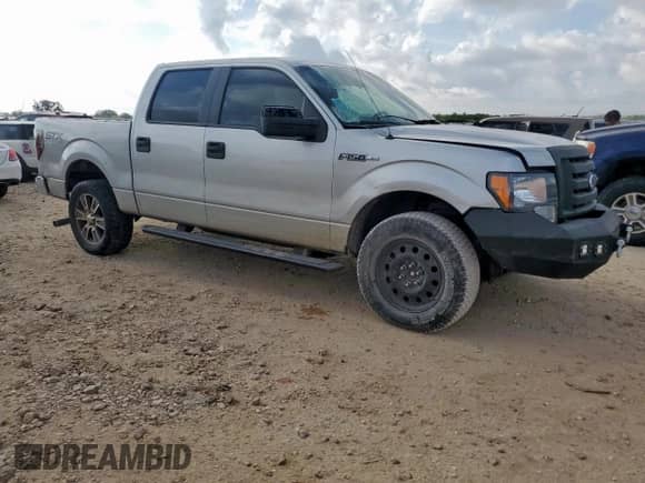 2014 Ford F-150 XLT с VIN 1FTFW1EF0EKG44329, выставлен на аукционе Copart как лот 85263155 с пробегом 199 142 миль миль и Списание • Salvage title. История ставок и продаж доступна на DreamBid. Изображение 4.