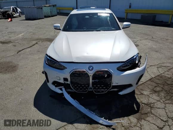 2024 BMW i4 eDrive40 с VIN WBY73AW02RFT14759, выставлен на аукционе Copart как лот 65295925 с пробегом 3 324 миль миль и Списание • Salvage title. История ставок и продаж доступна на DreamBid. Изображение 5.