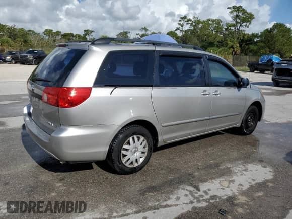 2008 Toyota Sienna LE с VIN 5TDZK23C38S136179, выставлен на аукционе Copart как лот 69257115 с пробегом 140 967 миль миль и Списание • Salvage title. История ставок и продаж доступна на DreamBid. Изображение 3.