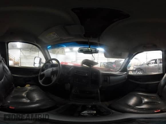 2004 Chevrolet Silverado 3500 SRW z VIN 1GCHK33294F234247, wystawiony jako IAAI lot #41246913 z przebiegiem 272 596 mil mil oraz . Historia ofert i sprzedaży dostępna na DreamBid. Obrazek 19.