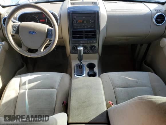 2009 Ford Explorer XLT с VIN 1FMEU73E19UA39465, выставлен на аукционе Copart как лот 88307145 с пробегом 227 325 миль миль и На запчасти • Non repairable. История ставок и продаж доступна на DreamBid. Изображение 8.