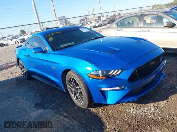 2019 Ford Mustang GT с VIN 1FA6P8CF1K5185725, выставлен на аукционе IAAI как лот 43120709 с пробегом 89 992 миль миль и . История ставок и продаж доступна на DreamBid. Изображение 1.