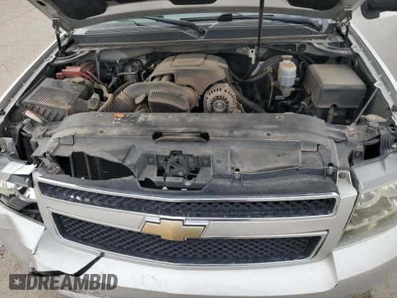 2011 Chevrolet Suburban LS с VIN 1GNSCHE07BR353381, выставлен на аукционе Copart как лот 50473775 с пробегом 188 663 миль миль и Списание • Salvage title. История ставок и продаж доступна на DreamBid. Изображение 14.