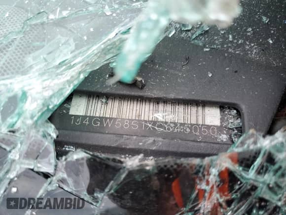 1999 Jeep Grand Cherokee Laredo с VIN 1J4GW58S1XC645050, выставлен на аукционе Copart как лот 69421875 с пробегом Не указан миль и Чистый • Clean title. История ставок и продаж доступна на DreamBid. Изображение 12.