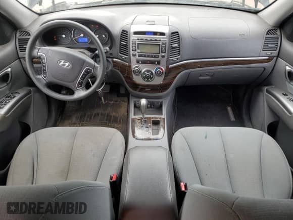2012 Hyundai Santa Fe GLS с VIN 5XYZGDAGXCG131196, выставлен на аукционе Copart как лот 64174555 с пробегом 253 263 миль миль и Чистый • Clean title. История ставок и продаж доступна на DreamBid. Изображение 8.