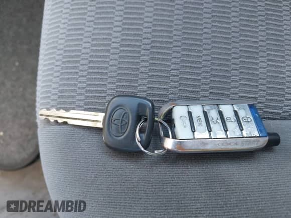 2006 Toyota Camry STD с VIN 4T1BE30K56U734451, выставлен на аукционе IAAI как лот 43384817 с пробегом 217 921 миль миль и . История ставок и продаж доступна на DreamBid. Изображение 11.