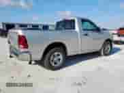 2011 Ram 1500 ST z VIN 3D7JB1EK5BG554055, wystawiony jako Copart lot #62883075 z przebiegiem 187 560 mil mil oraz Czysty tytuł • Clean title. Historia ofert i sprzedaży dostępna na DreamBid. Obrazek 3.