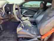 2022 Chevrolet Camaro ZL1 z VIN 1G1FJ1R61N0106977, wystawiony jako Copart lot #80406915 z przebiegiem 50 383 mil mil oraz Szkoda całkowita • Salvage title. Historia ofert i sprzedaży dostępna na DreamBid. Obrazek 7.