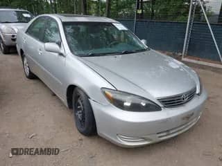2002 Toyota Camry XLE с VIN 4T1BF30K42U009883, выставлен на аукционе IAAI как лот 42916120 с пробегом 258 587 миль миль и . История ставок и продаж доступна на DreamBid. Изображение 1.