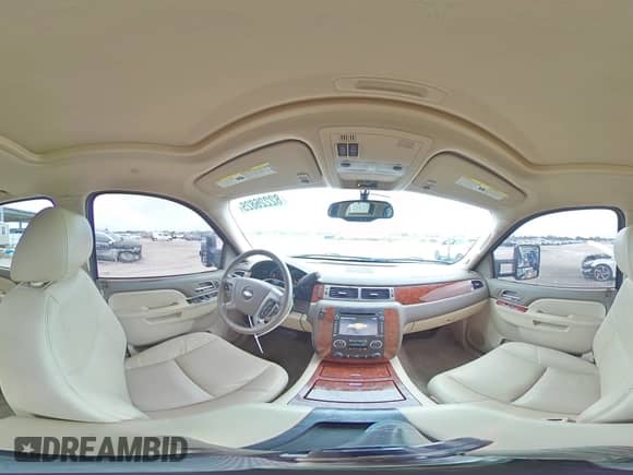 2013 Chevrolet Avalanche LTZ z VIN 3GNMCGE04DG350489, wystawiony jako Copart lot #82226825 z przebiegiem 198 732 mil mil oraz Szkoda całkowita • Salvage title. Historia ofert i sprzedaży dostępna na DreamBid. Obrazek 14.