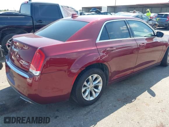 2016 Chrysler 300 Anniversary Edition с VIN 2C3CCAAG0GH273780, выставлен на аукционе IAAI как лот 43204300 с пробегом 138 407 миль миль и . История ставок и продаж доступна на DreamBid. Изображение 4.