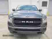 2020 Ram 1500 Big Horn z VIN 1C6SRFFM2LN359196, wystawiony jako Copart lot #65111255 z przebiegiem 112 201 mil mil oraz Czysty tytuł • Clean title. Historia ofert i sprzedaży dostępna na DreamBid. Obrazek 5.