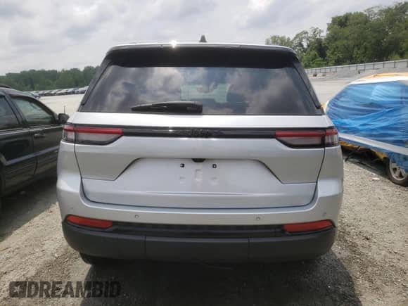 2024 Jeep Grand Cherokee Laredo X with VIN 1C4RJGAG6RC708001, listed as a Copart auction lot 58919065 with 17,167 mi miles and Salvage title. Bid and sale history available at DreamBid. Image 6.