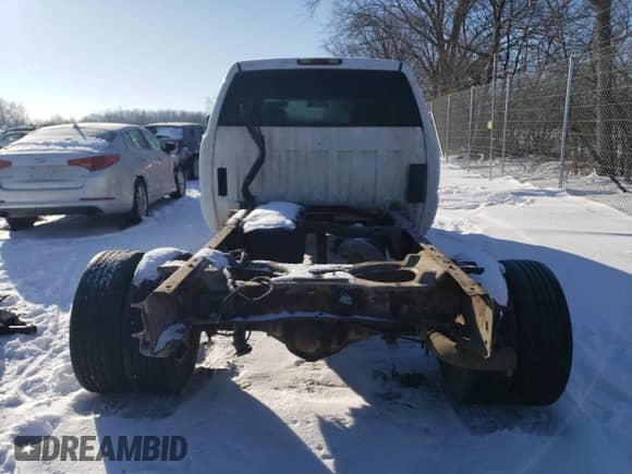 2001 Chevrolet Silverado 3500 с VIN 1GBJC33191F187288, выставлен на аукционе Copart как лот 41341085 с пробегом 196 536 миль миль и Чистый • Clean title. История ставок и продаж доступна на DreamBid. Изображение 6.