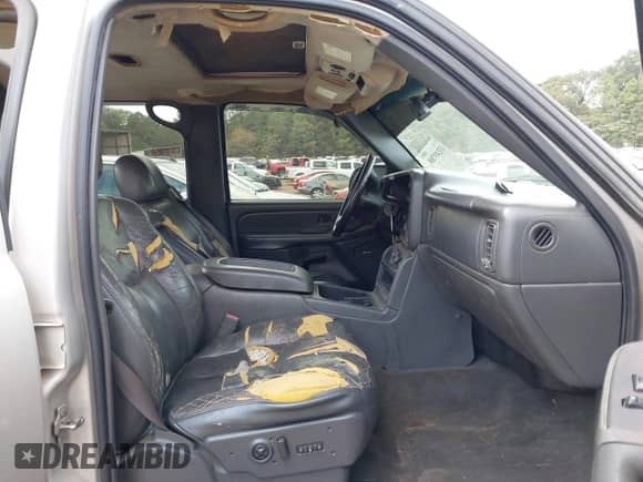 2004 Chevrolet Avalanche Z66 с VIN 3GNEC12T04G275497, выставлен на аукционе IAAI как лот 43249708 с пробегом Не указан миль и . История ставок и продаж доступна на DreamBid. Изображение 5.