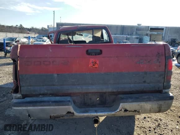 1994 Dodge 1500 z VIN 1B7HF16Z0RS697328, wystawiony jako Copart lot #89062395 z przebiegiem 147 761 mil mil oraz Szkoda całkowita • Salvage title. Historia ofert i sprzedaży dostępna na DreamBid. Obrazek 6.