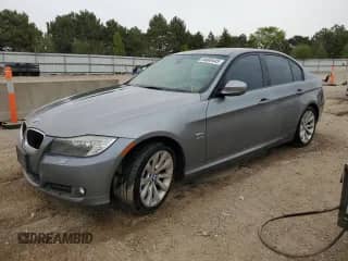 2011 BMW 3 Series 328i xDrive с VIN WBAPK7G56BNN77718, выставлен на аукционе Copart как лот 54668445 с пробегом 159 040 миль миль и Списание • Salvage title. История ставок и продаж доступна на DreamBid. Изображение 1.