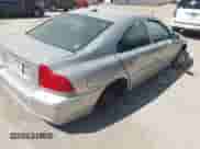 2007 Volvo S60 2.5L Turbo с VIN YV1RS592072616549, выставлен на аукционе IAAI как лот 43010198 с пробегом 242 583 миль миль и . История ставок и продаж доступна на DreamBid. Изображение 4.