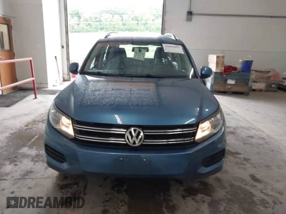 2017 Volkswagen Tiguan S с VIN WVGBV7AX0HK050455, выставлен на аукционе IAAI как лот 42850453 с пробегом 77 060 миль миль и . История ставок и продаж доступна на DreamBid. Изображение 12.