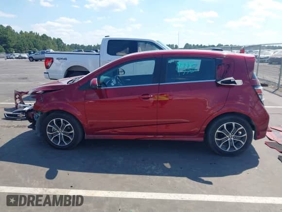 2017 Chevrolet Sonic LT с VIN 1G1JD6SB7H4112771, выставлен на аукционе IAAI как лот 43146569 с пробегом 65 643 миль миль и . История ставок и продаж доступна на DreamBid. Изображение 15.