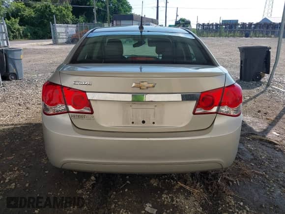 2014 Chevrolet Cruze LS с VIN 1G1PA5SG6E7471032, выставлен на аукционе IAAI как лот 42671657 с пробегом 119 882 миль миль и . История ставок и продаж доступна на DreamBid. Изображение 16.