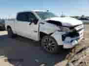 2022 Chevrolet Silverado 1500 RST z VIN 1GCUDEET1NZ599080, wystawiony jako Copart lot #48054855 z przebiegiem Nie podano mil oraz Szkoda całkowita • Salvage title. Historia ofert i sprzedaży dostępna na DreamBid. Obrazek 4.