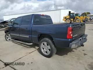 2007 Chevrolet Silverado 1500 LS with VIN 2GCEC13V071152448, listed as a Copart auction lot 81963315 with 139,469 mi miles and Salvage title. Bid and sale history available at DreamBid. Image 2.