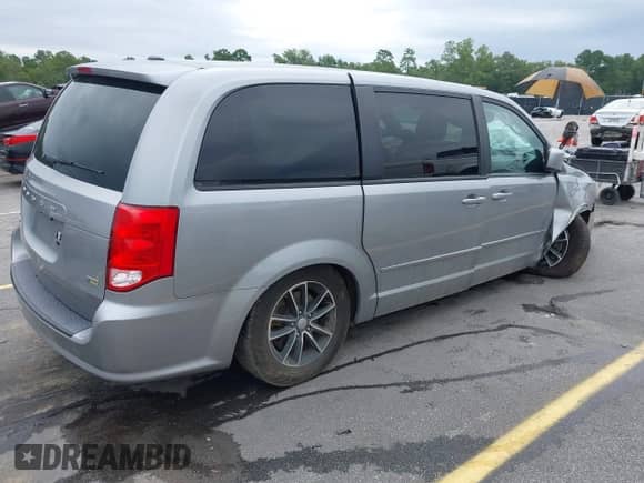 2017 Dodge Grand Caravan SE with VIN 2C4RDGBG7HR846951, listed as a IAAI auction lot 42881351 with 209,240 mi miles and . Bid and sale history available at DreamBid. Image 4.