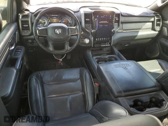 2020 Ram 1500 Limited z VIN 1C6SRFHM6LN319703, wystawiony jako Copart lot #51682135 z przebiegiem 70 459 mil mil oraz Szkoda całkowita • Salvage title. Historia ofert i sprzedaży dostępna na DreamBid. Obrazek 8.