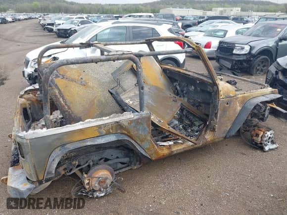 2013 Jeep Wrangler Sport with VIN 1C4AJWAG2DL626332, listed as a IAAI auction lot 41932708 with Not provided miles and . Bid and sale history available at DreamBid. Image 6.