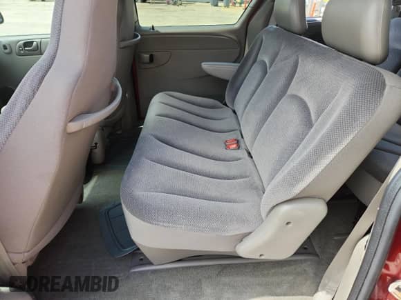 2002 Dodge Caravan SE with VIN 1B4GP25352B646051, listed as a Copart auction lot 69511325 with 31,630 mi miles and Salvage title. Bid and sale history available at DreamBid. Image 11.