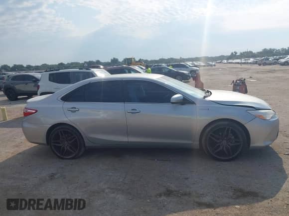 2017 Toyota Camry Hybrid LE z VIN 4T1BD1FK0HU222078, wystawiony jako IAAI lot #43065553 z przebiegiem 141 297 mil mil oraz . Historia ofert i sprzedaży dostępna na DreamBid. Obrazek 13.