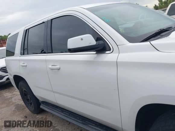 2016 Chevrolet Tahoe Commercial z VIN 1GNLCDECXGR137331, wystawiony jako IAAI lot #41874861 z przebiegiem 167 768 mil mil oraz . Historia ofert i sprzedaży dostępna na DreamBid. Obrazek 13.