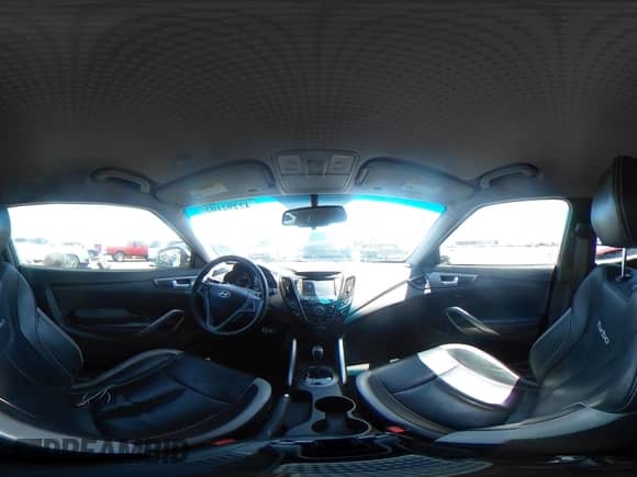 2013 Hyundai Veloster Turbo с VIN KMHTC6AE0DU177983, выставлен на аукционе IAAI как лот 42292102 с пробегом 121 142 миль миль и . История ставок и продаж доступна на DreamBid. Изображение 18.