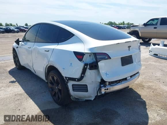2023 Tesla Model Y Long Range z VIN 7SAYGDEE0PA178495, wystawiony jako IAAI lot #42507571 z przebiegiem 55 840 mil mil oraz . Historia ofert i sprzedaży dostępna na DreamBid. Obrazek 3.