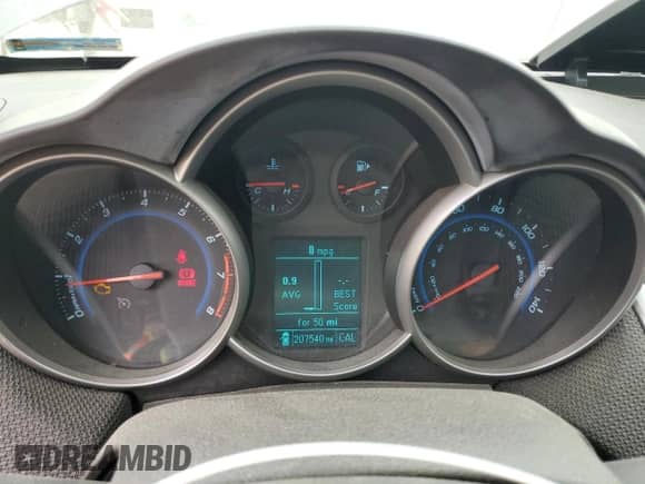 2014 Chevrolet Cruze ECO z VIN 1G1PJ5SB5E7485783, wystawiony jako Copart lot #58788465 z przebiegiem 207 540 mil mil oraz Czysty tytuł • Clean title. Historia ofert i sprzedaży dostępna na DreamBid. Obrazek 9.