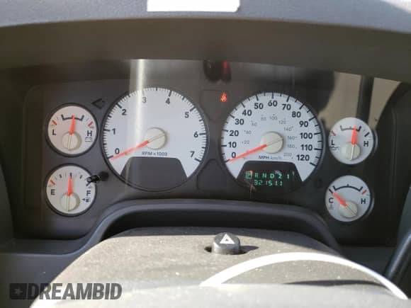 2006 Dodge RAM with VIN 3D6WR26D66G188186, listed as a Copart auction lot 42565575 with 321,511 mi miles and Clean title. Bid and sale history available at DreamBid. Image 9.