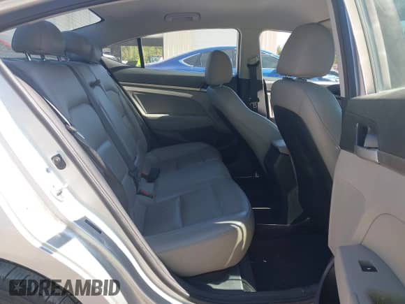 2017 Hyundai Elantra SE с VIN 5NPD84LF2HH089117, выставлен на аукционе IAAI как лот 43421646 с пробегом 240 381 миль миль и . История ставок и продаж доступна на DreamBid. Изображение 8.