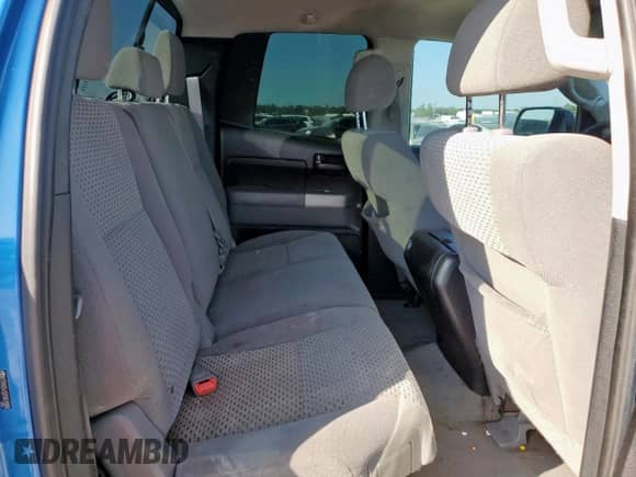 2007 Toyota Tundra SR5 с VIN 5TFRV54137X031060, выставлен на аукционе Copart как лот 82464955 с пробегом 194 134 миль миль и Списание • Salvage title. История ставок и продаж доступна на DreamBid. Изображение 10.