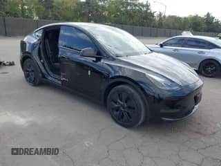 2024 Tesla Model Y with VIN 7SAYGDED8RF156984, listed as a IAAI auction lot 43324819 with 26,941 mi miles and . Bid and sale history available at DreamBid. Image 1.